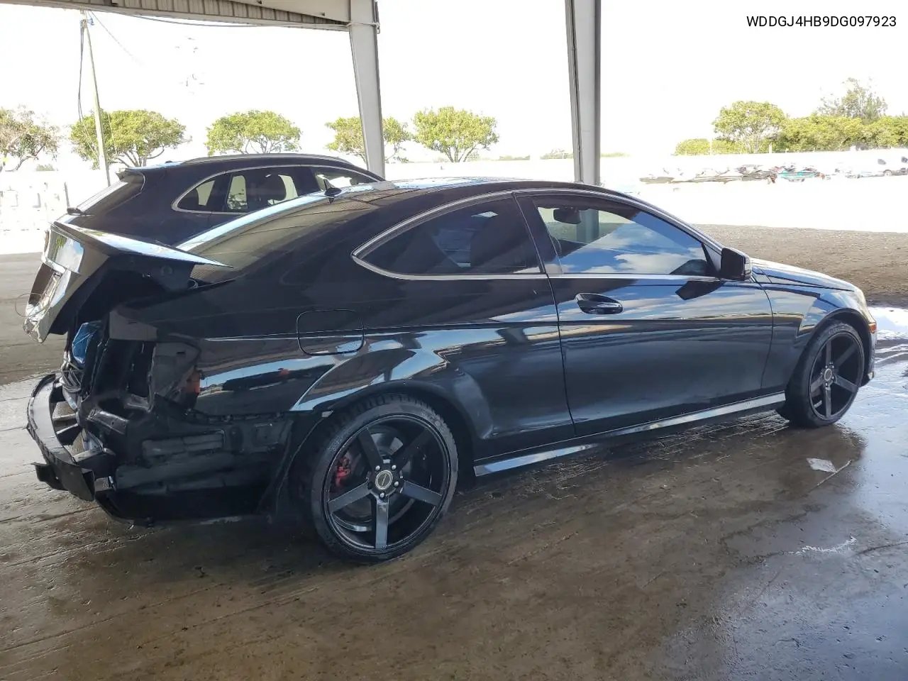 WDDGJ4HB9DG097923 2013 Mercedes-Benz C 250