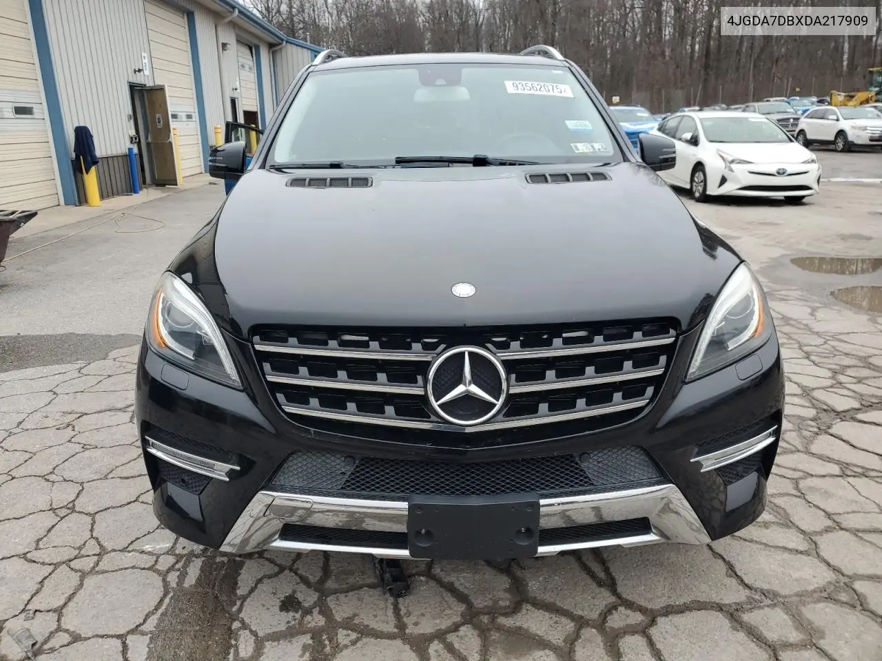 4JGDA7DBXDA217909 2013 Mercedes-Benz Ml 550 4Matic