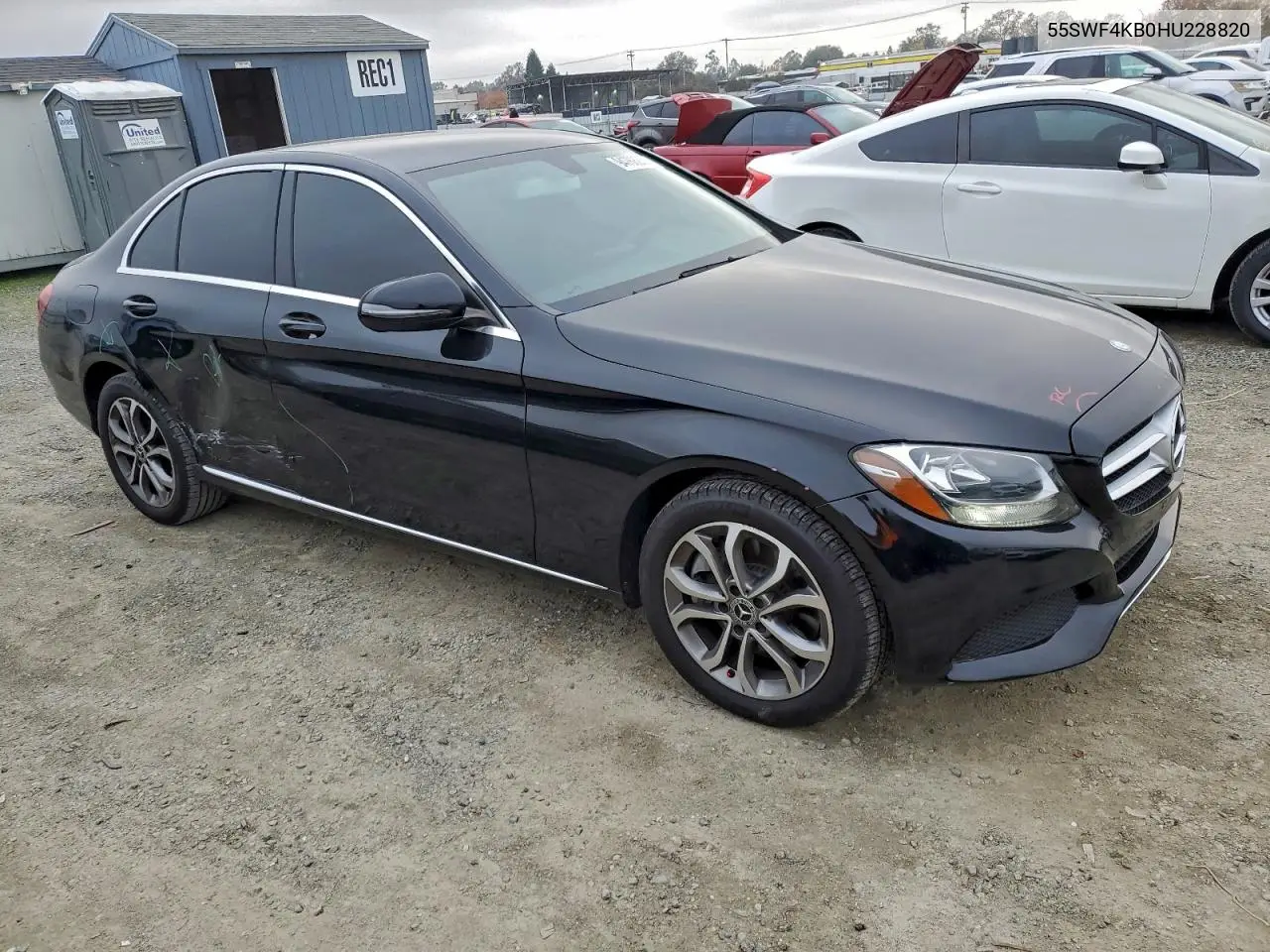 55SWF4KB0HU228820 2017 Mercedes-Benz C 300 4Matic