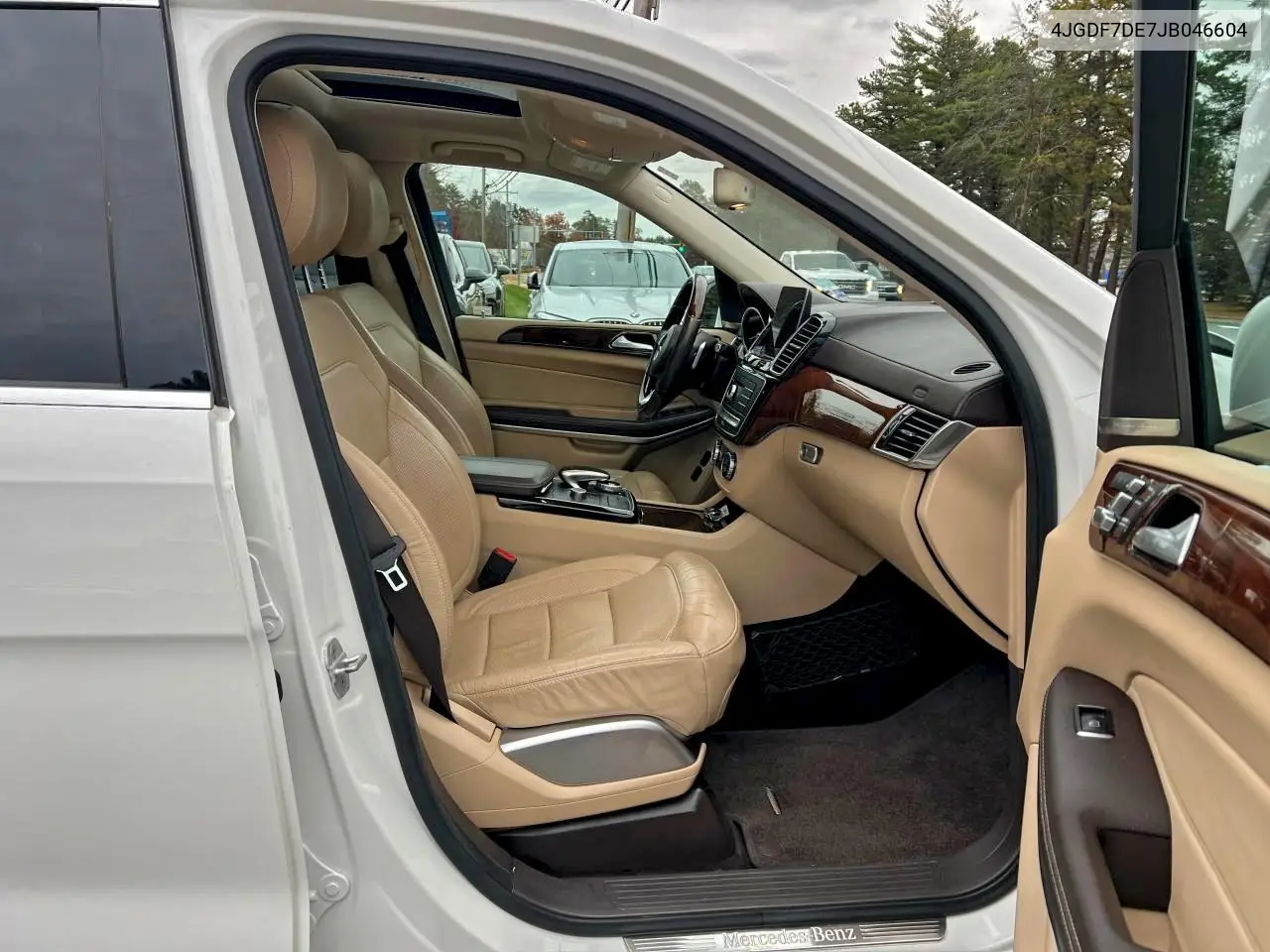 4JGDF7DE7JB046604 2018 Mercedes-Benz Gls 550 4Matic