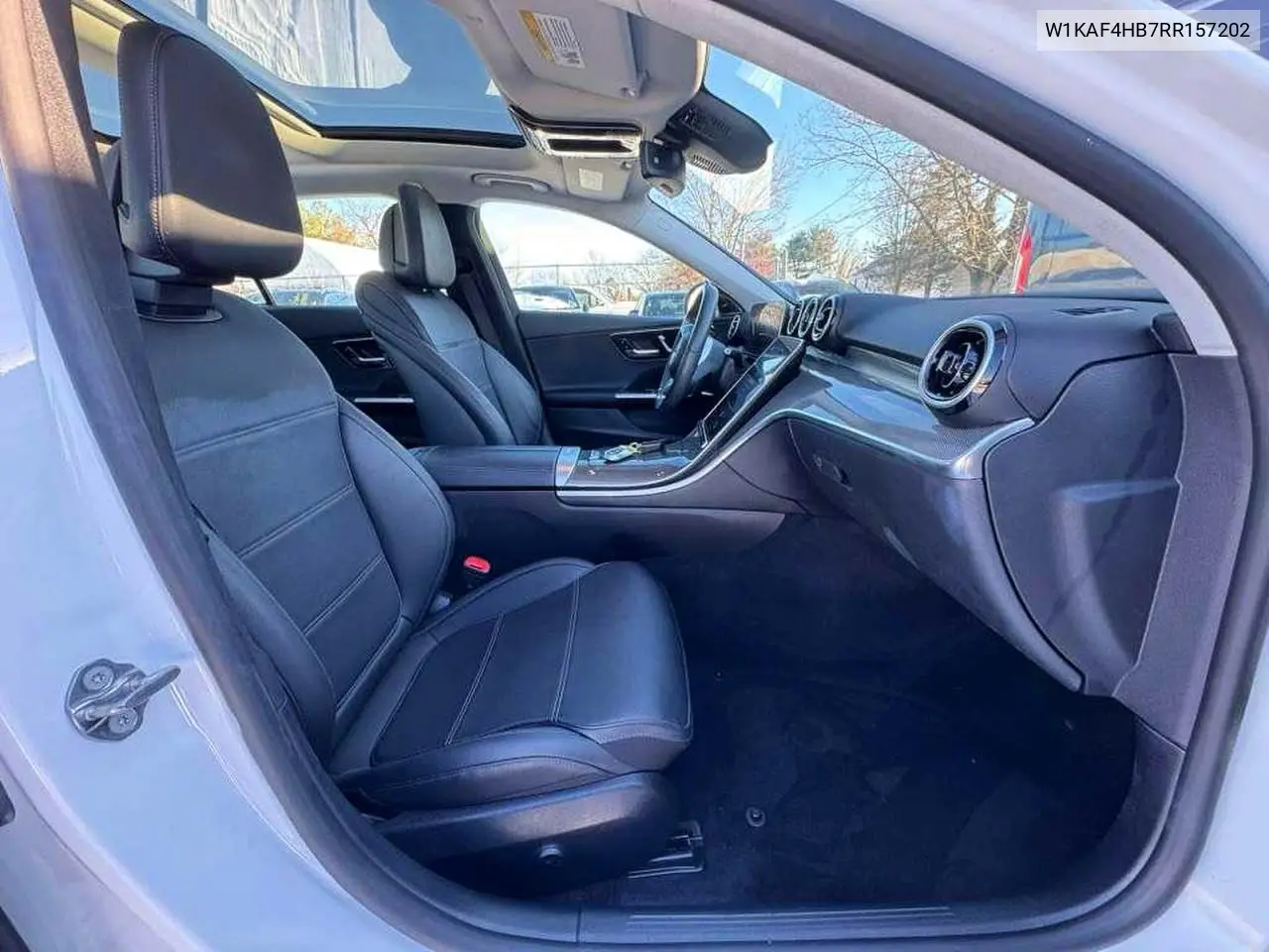 W1KAF4HB7RR157202 2024 Mercedes-Benz C 300 4Matic