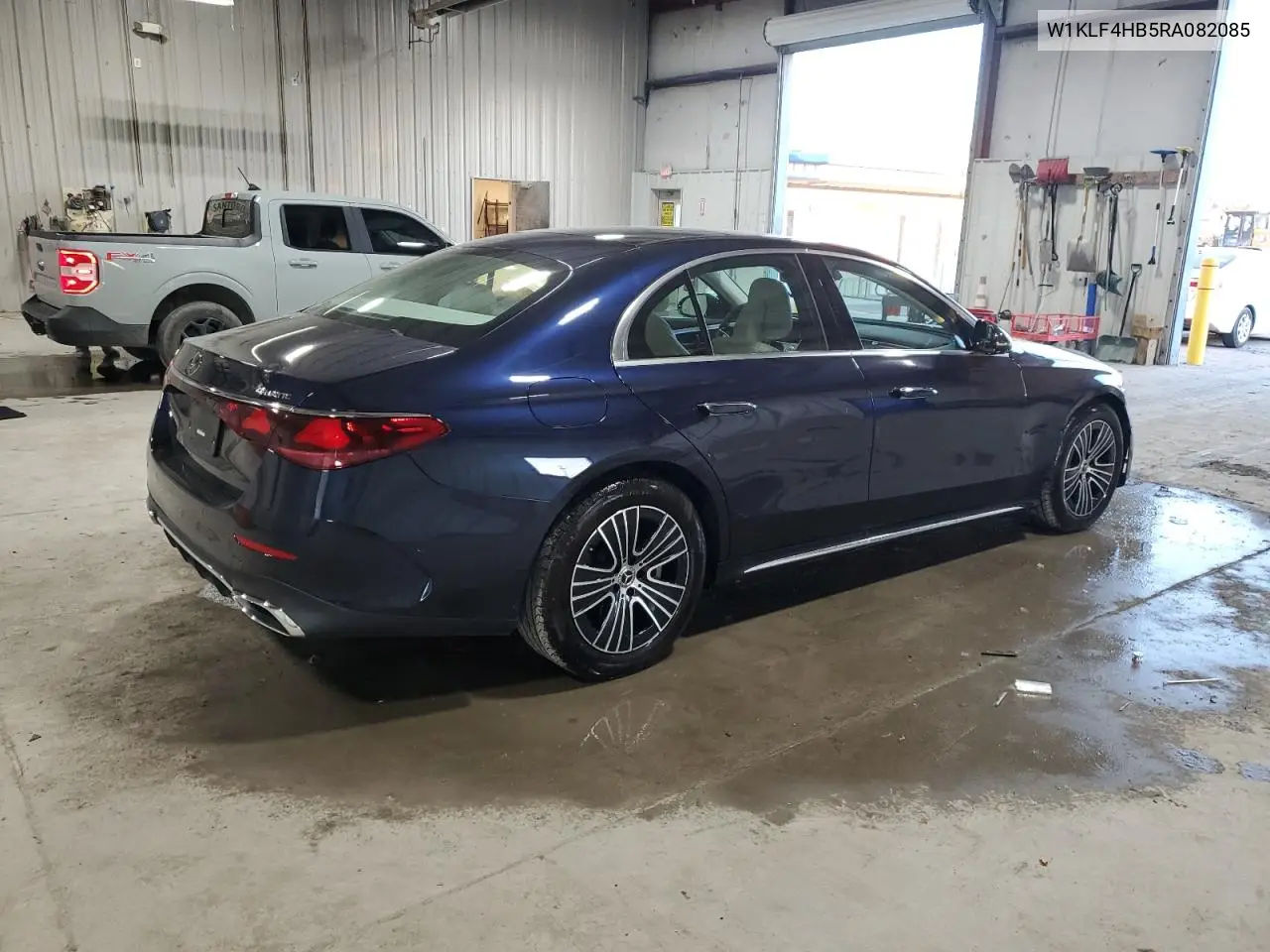 W1KLF4HB5RA082085 2024 Mercedes-Benz E 350 4Matic
