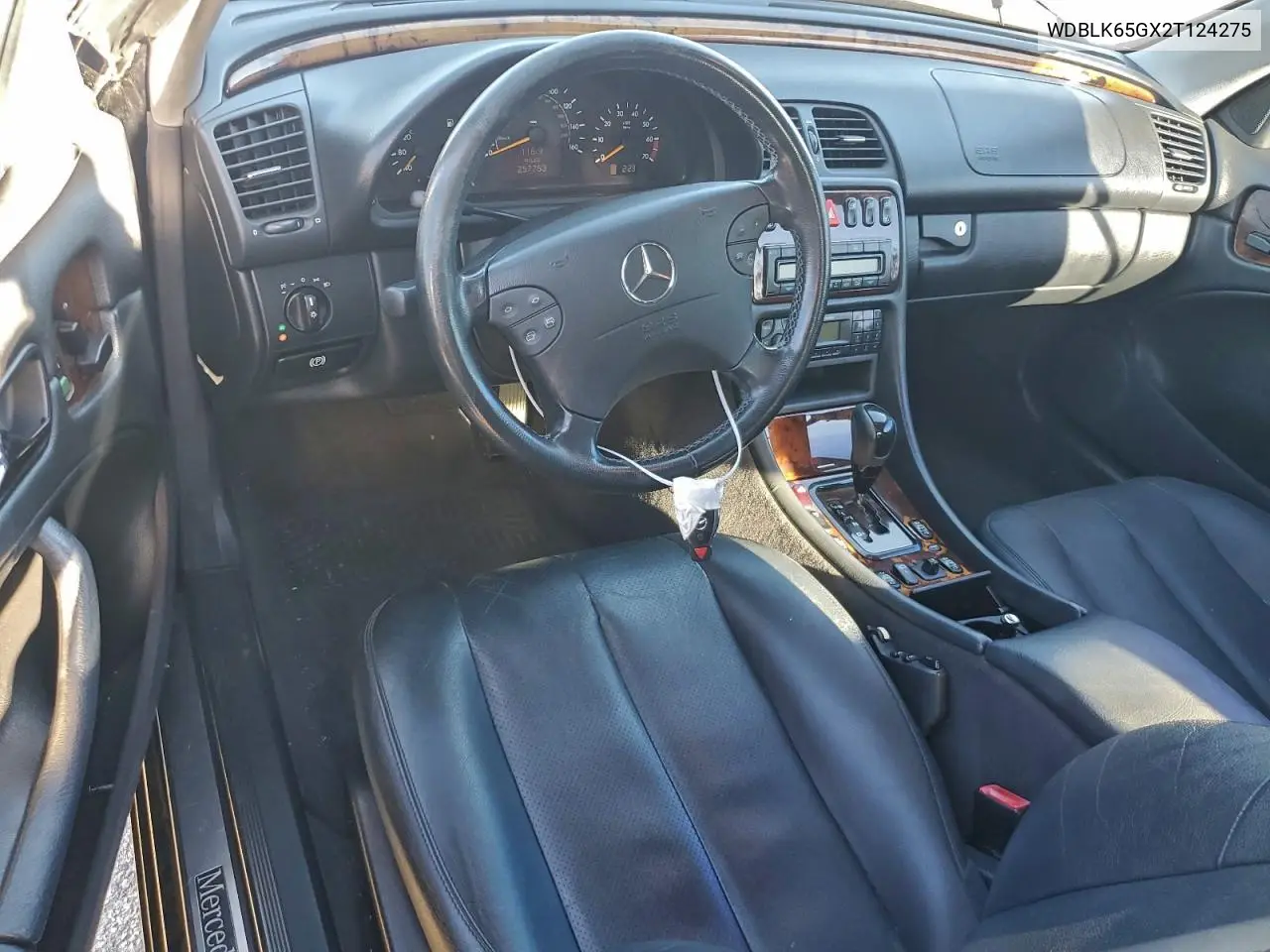WDBLK65GX2T124275 2002 Mercedes-Benz Clk 320