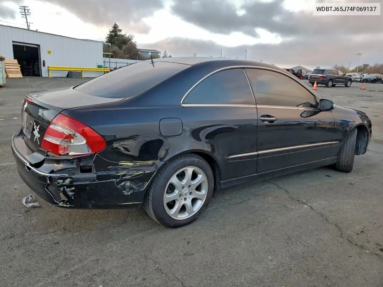 WDBTJ65J74F069137 2004 Mercedes-Benz Clk 320C