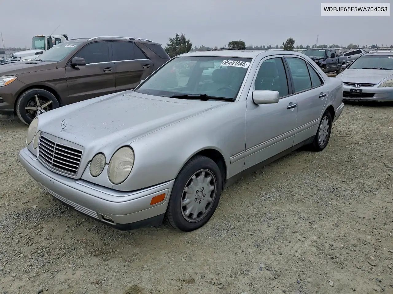 WDBJF65F5WA704053 1998 Mercedes-Benz E 320