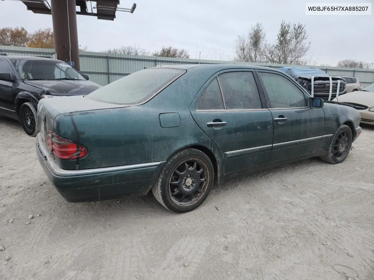 WDBJF65H7XA885207 1999 Mercedes-Benz E 320