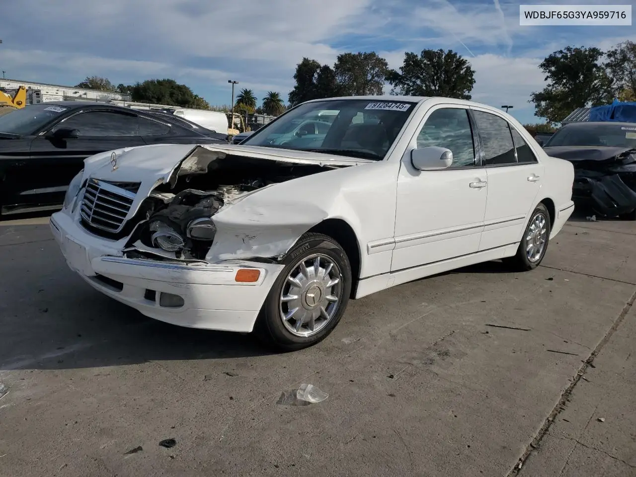 WDBJF65G3YA959716 2000 Mercedes-Benz E 320