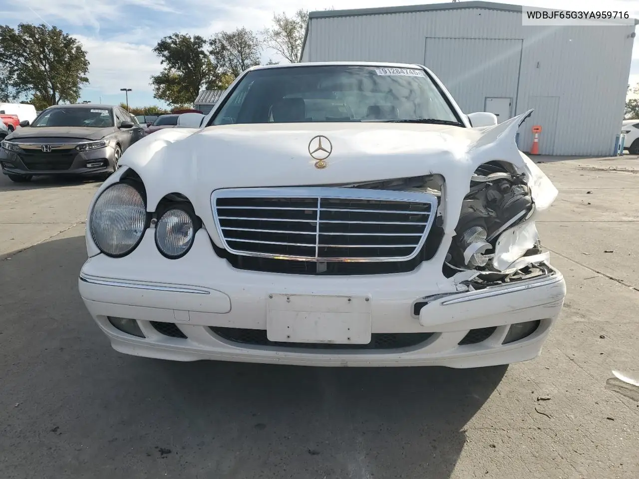 WDBJF65G3YA959716 2000 Mercedes-Benz E 320