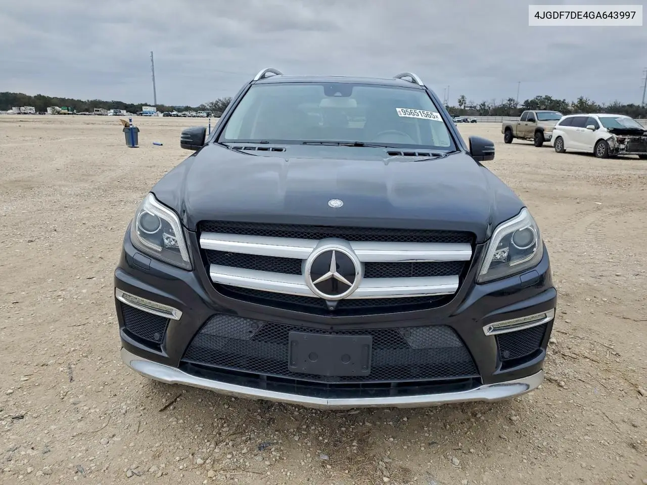 4JGDF7DE4GA643997 2016 Mercedes-Benz Gl 550 4Matic