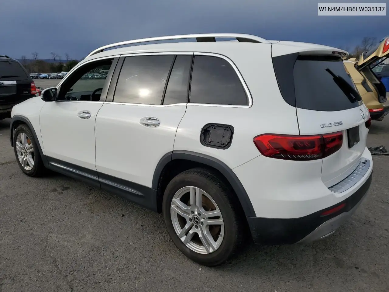 W1N4M4HB6LW035137 2020 Mercedes-Benz Glb 250 4Matic