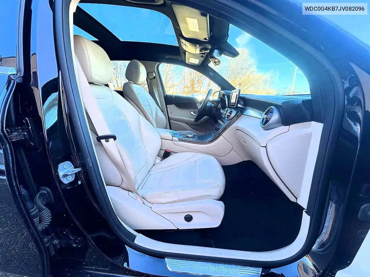 WDC0G4KB7JV082096 2018 Mercedes-Benz Glc 300 4Matic