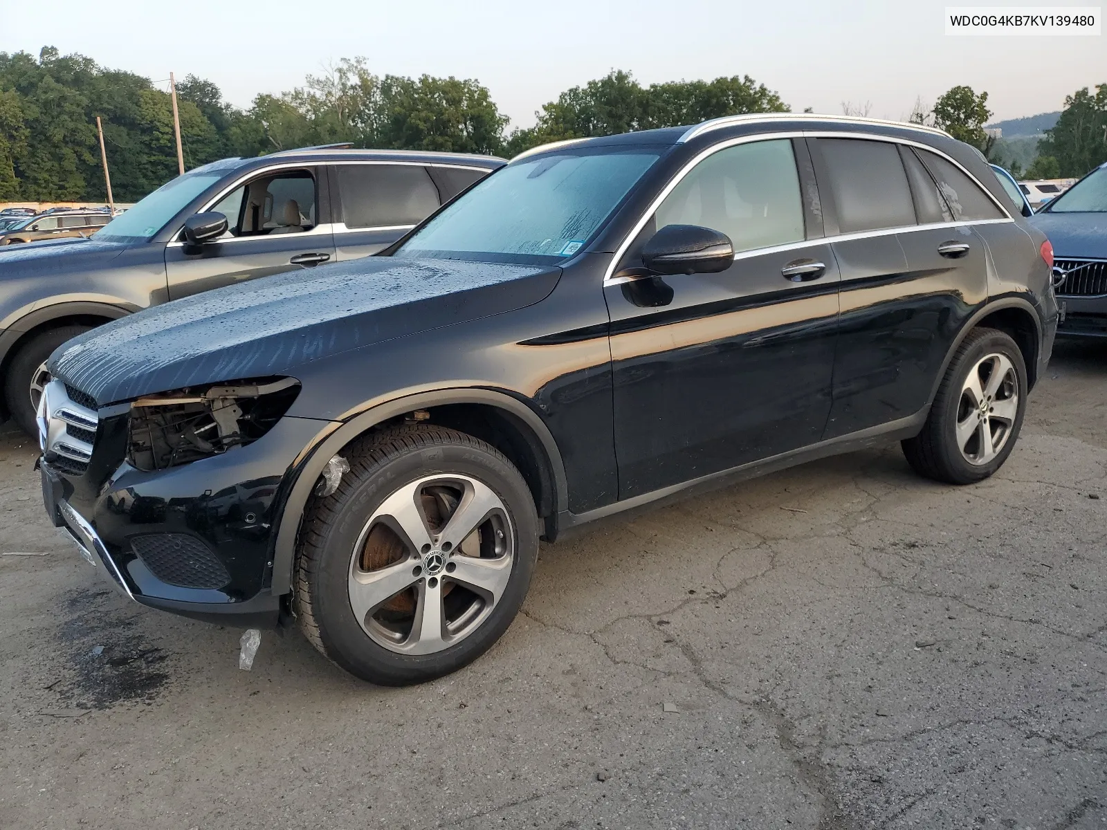 WDC0G4KB7KV139480 2019 Mercedes-Benz Glc 300 4Matic