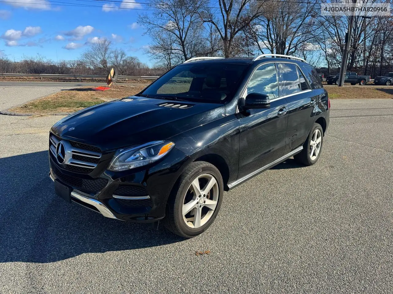 4JGDA5HB7HA820966 2017 Mercedes-Benz Gle 350 4Matic