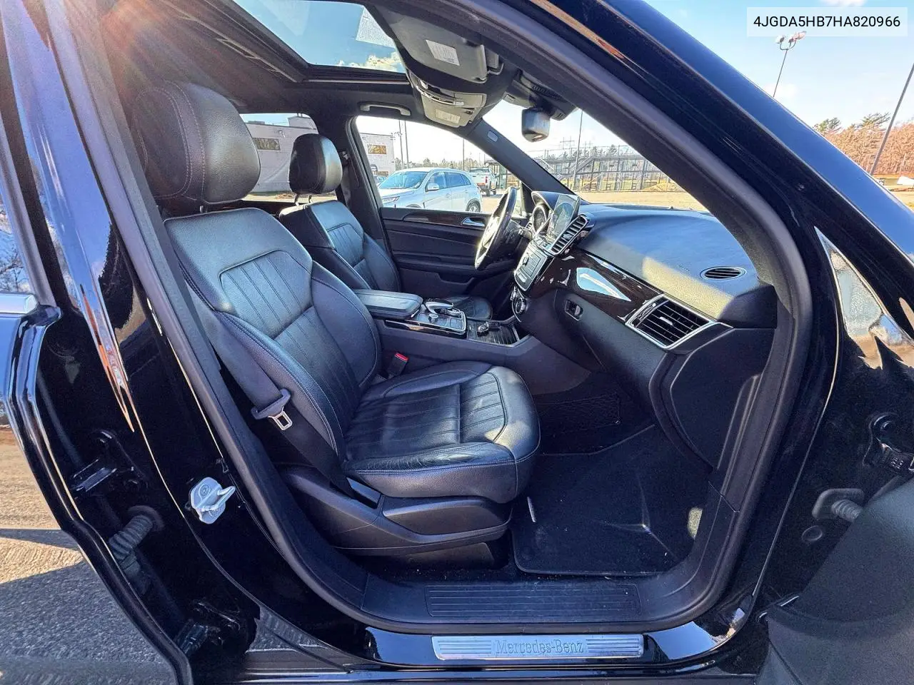4JGDA5HB7HA820966 2017 Mercedes-Benz Gle 350 4Matic