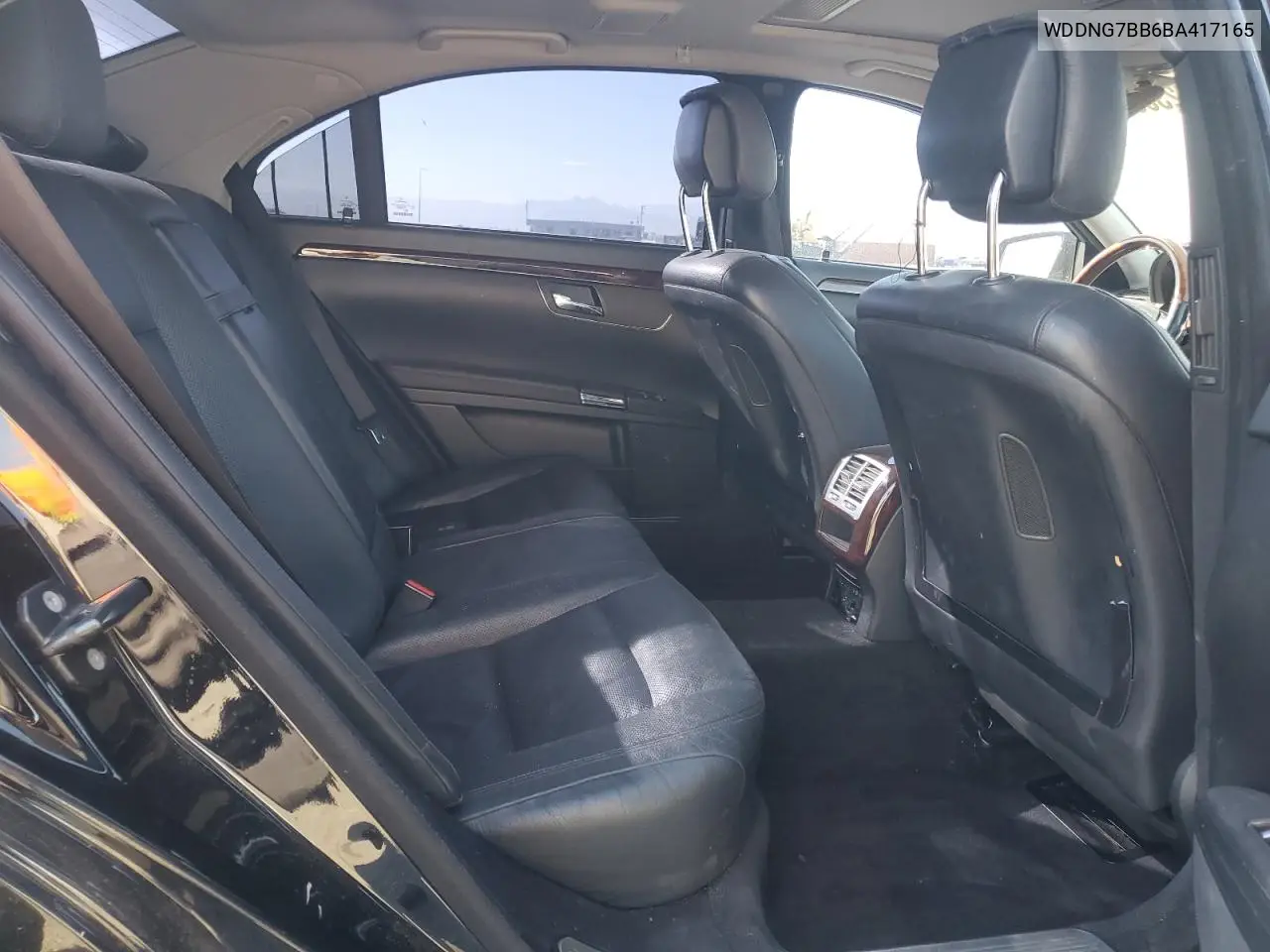 WDDNG7BB6BA417165 2011 Mercedes-Benz S 550