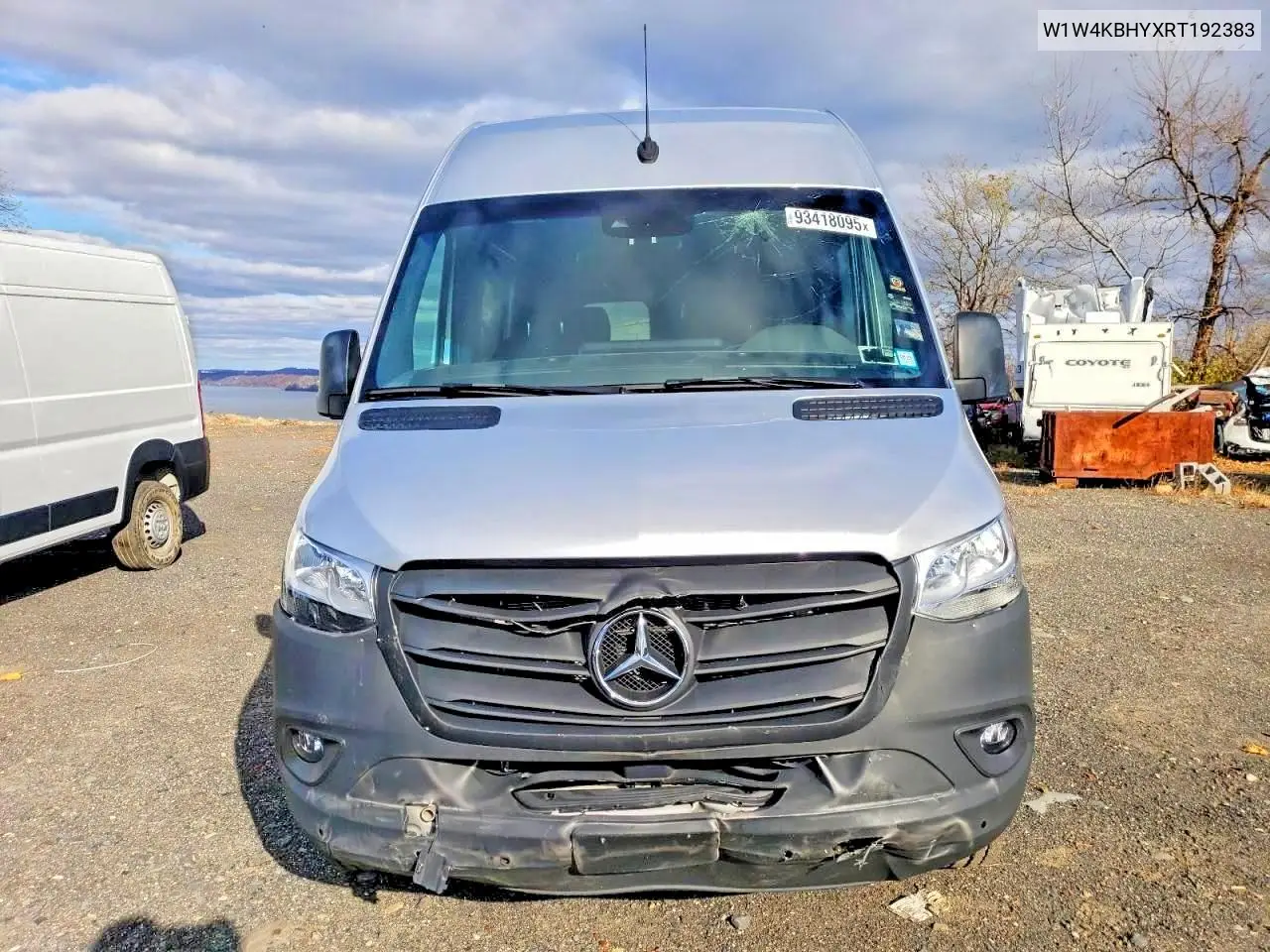 W1W4KBHYXRT192383 2024 Mercedes-Benz Sprinter 2500