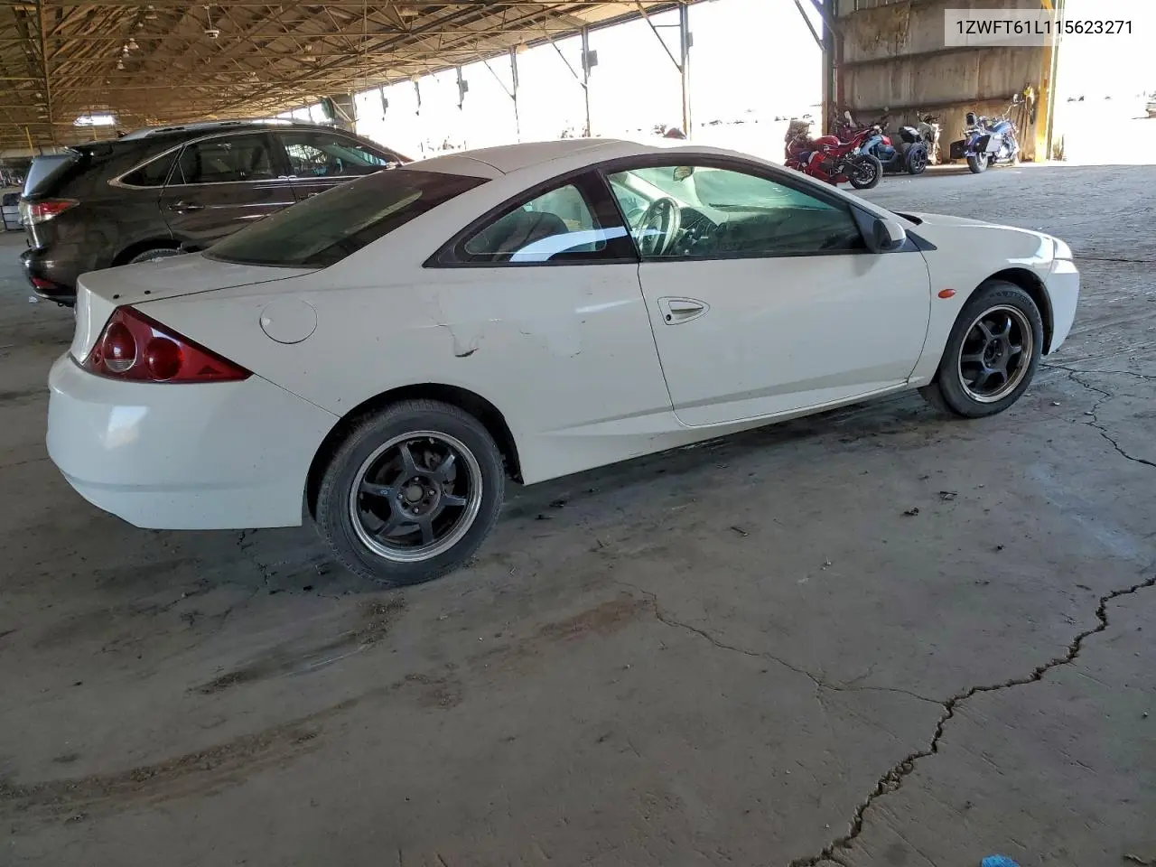 1ZWFT61L115623271 2001 Mercury Cougar V6