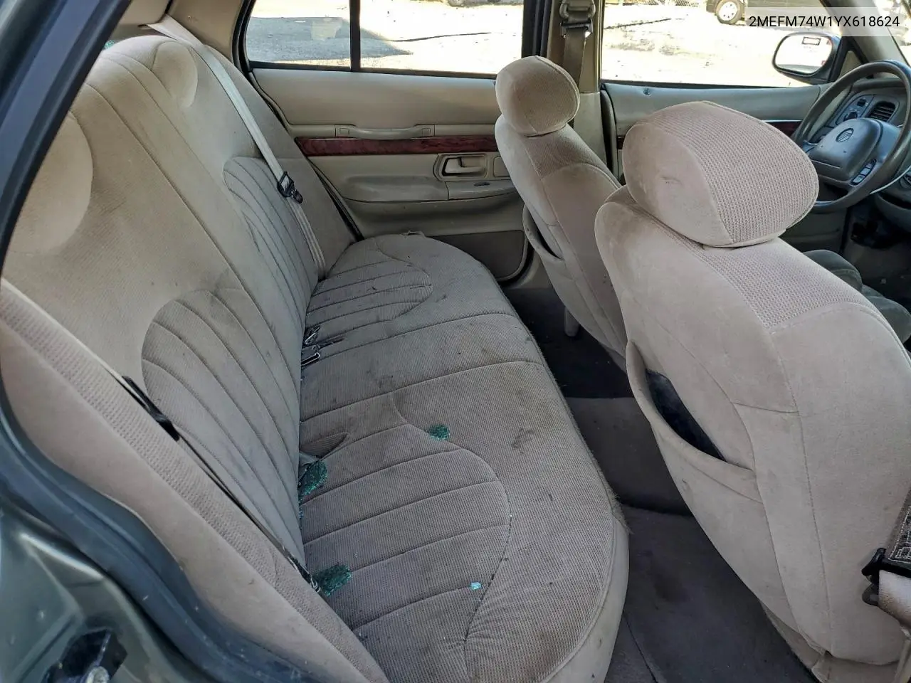 2MEFM74W1YX618624 2000 Mercury Grand Marquis Gs