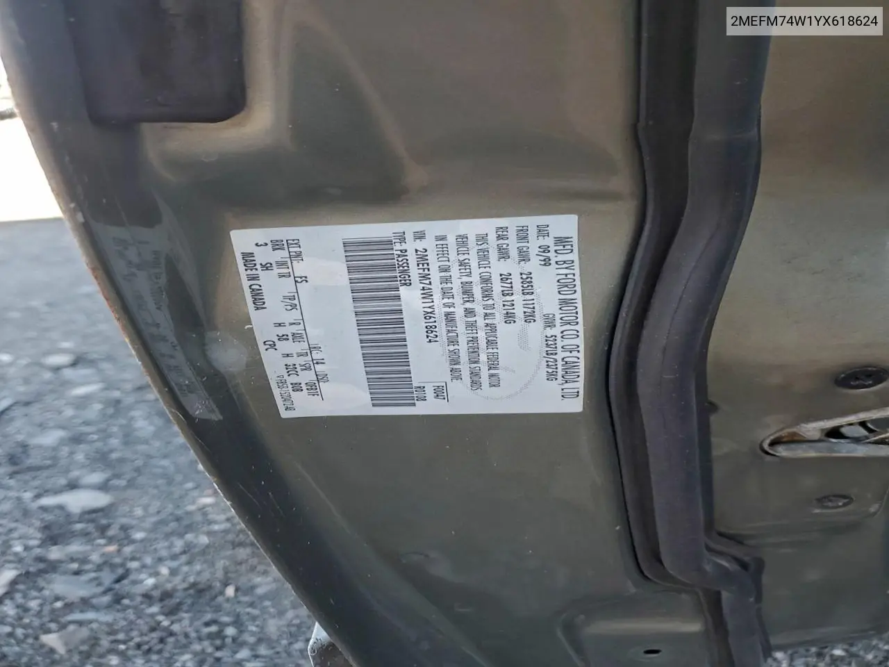 2MEFM74W1YX618624 2000 Mercury Grand Marquis Gs