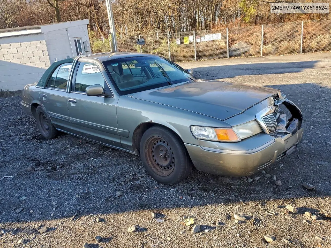 2MEFM74W1YX618624 2000 Mercury Grand Marquis Gs