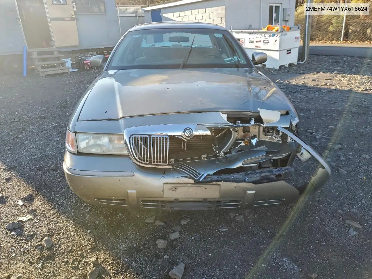 2MEFM74W1YX618624 2000 Mercury Grand Marquis Gs