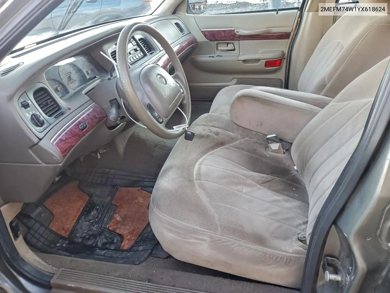 2MEFM74W1YX618624 2000 Mercury Grand Marquis Gs