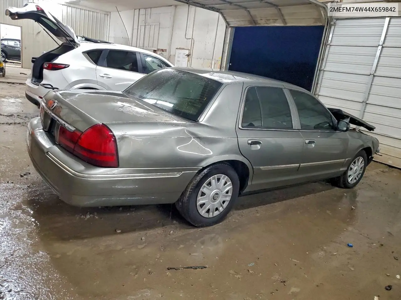 2MEFM74W44X659842 2004 Mercury Grand Marquis Gs