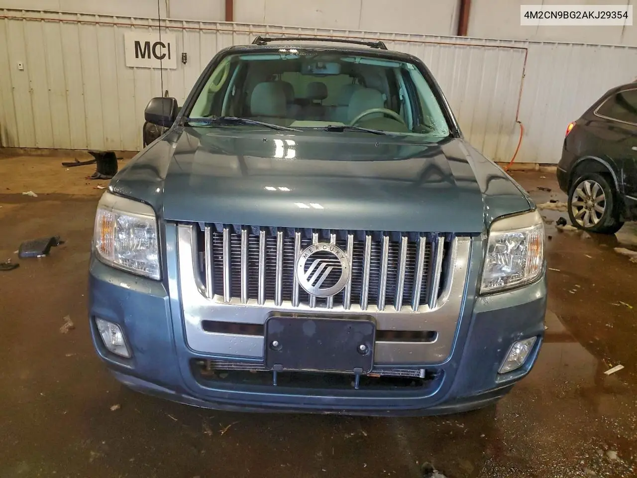 4M2CN9BG2AKJ29354 2010 Mercury Mariner