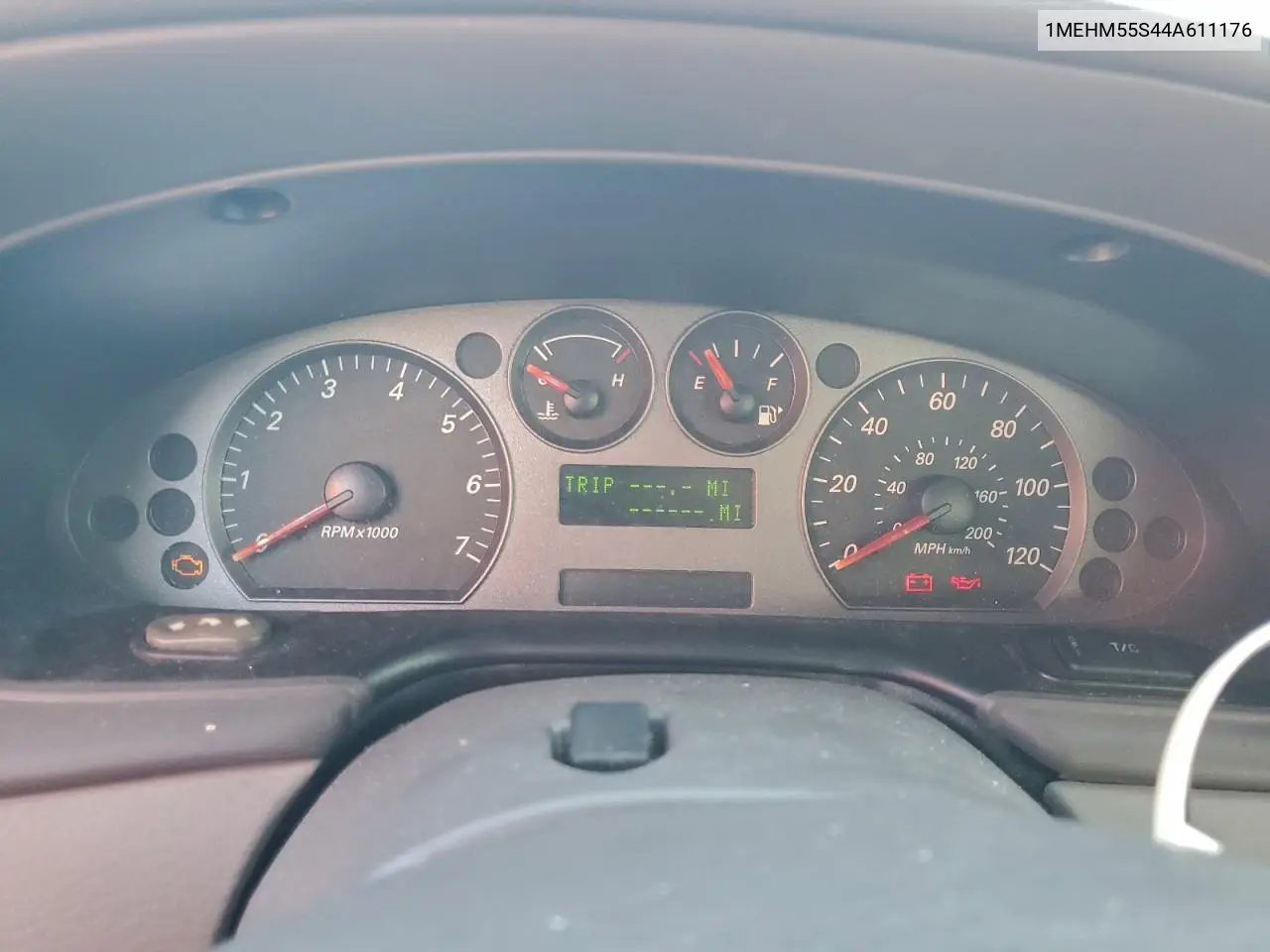 1MEHM55S44A611176 2004 Mercury Sable Ls Premium