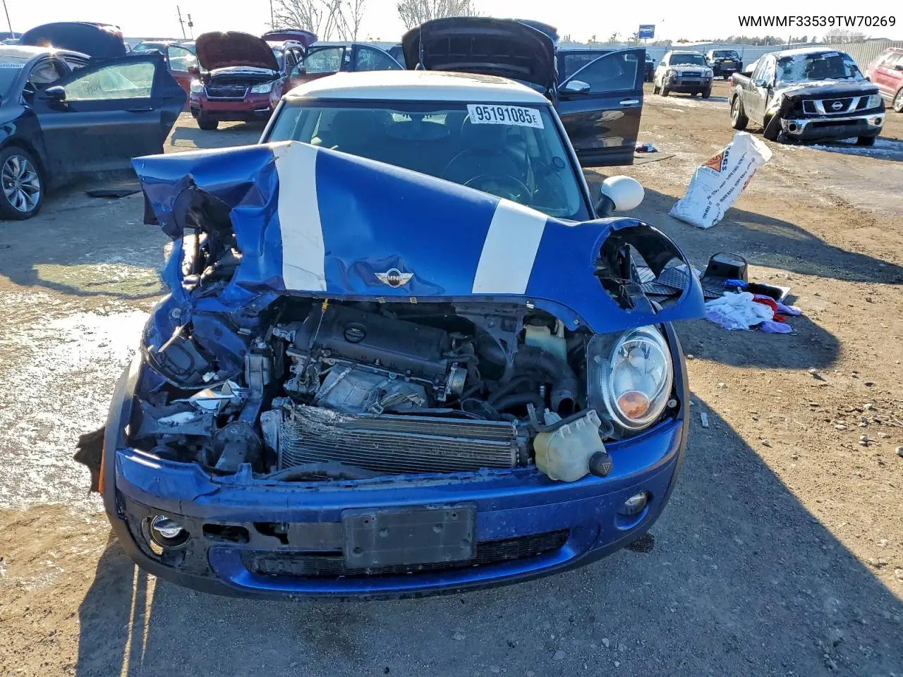WMWMF33539TW70269 2009 Mini Cooper