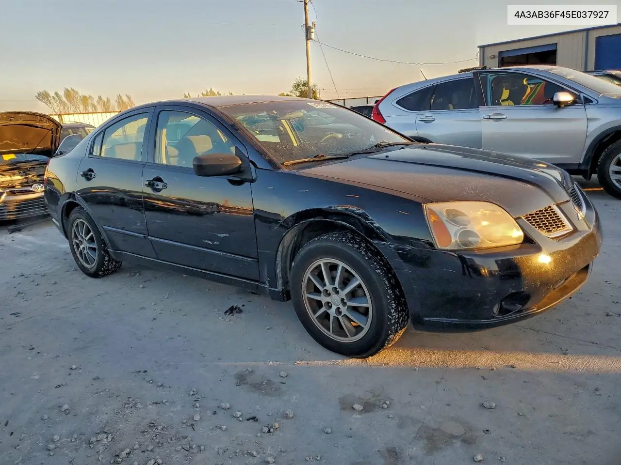 4A3AB36F45E037927 2005 Mitsubishi Galant Es Medium