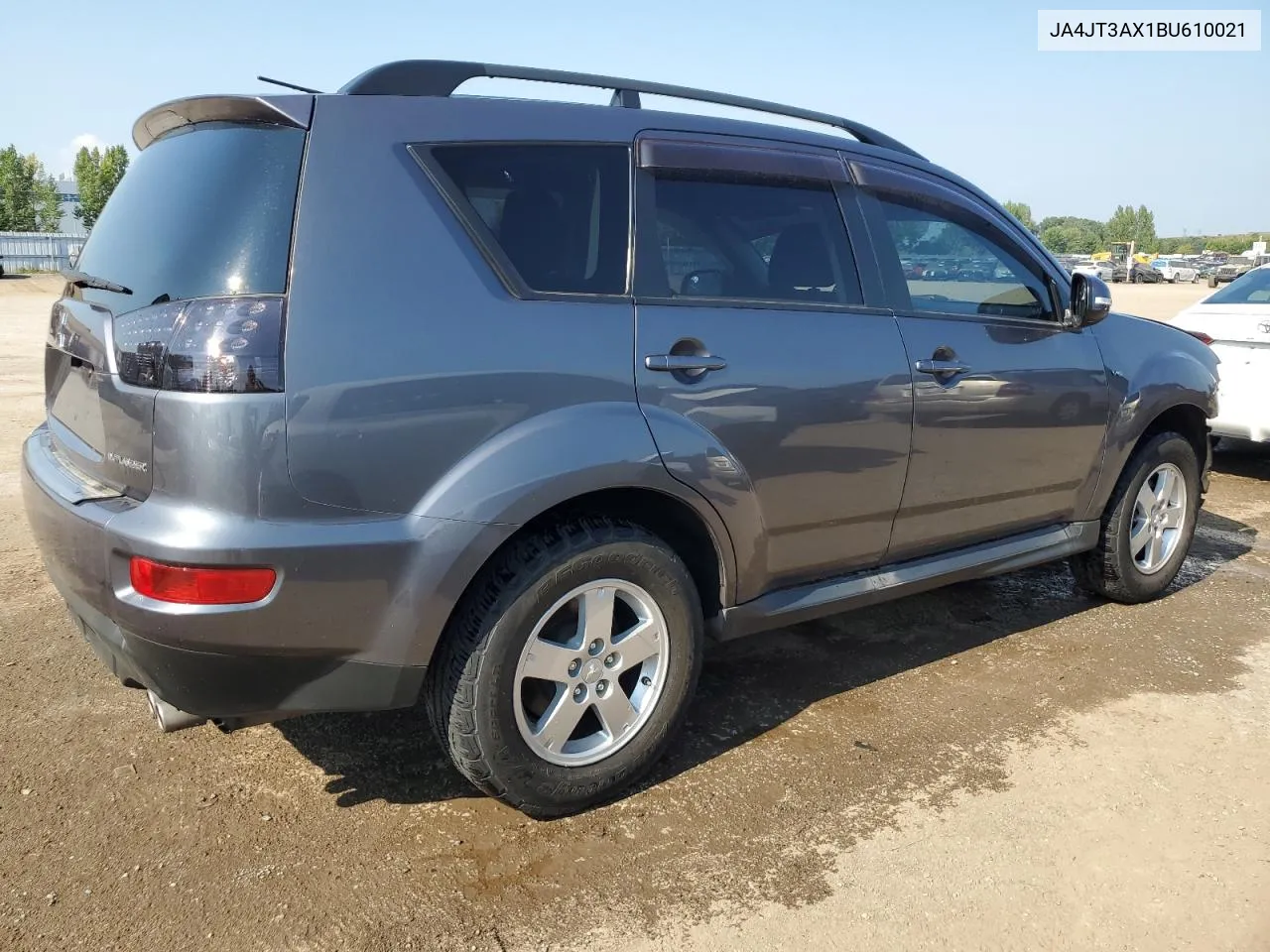 JA4JT3AX1BU610021 2011 Mitsubishi Outlander Se