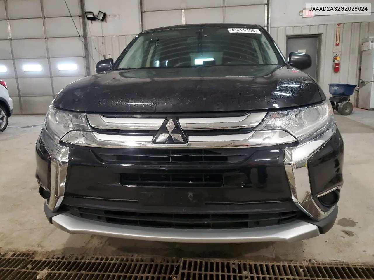 2016 Mitsubishi Outlander Es VIN: JA4AD2A32GZ028024 Lot: 45669165