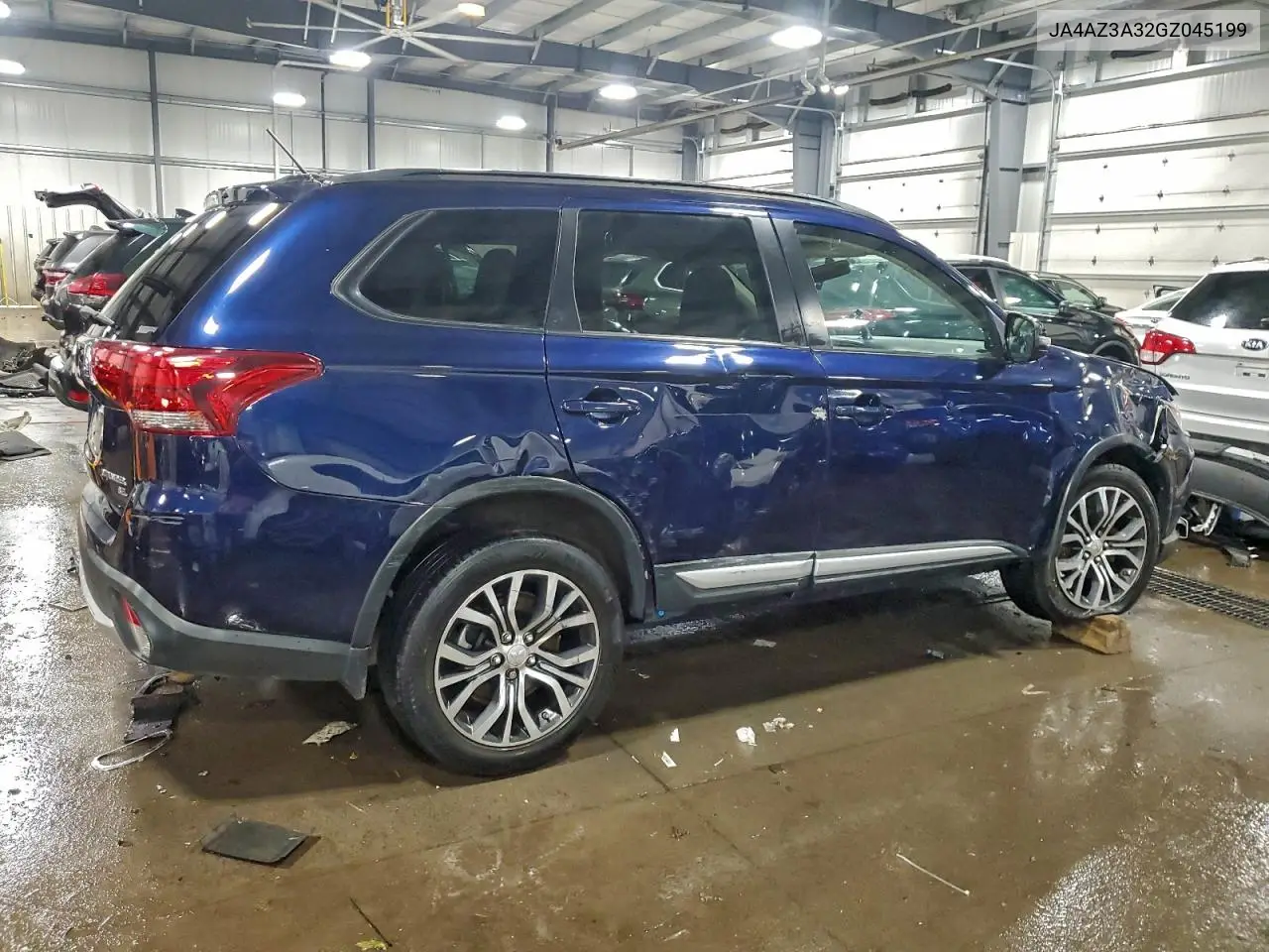 JA4AZ3A32GZ045199 2016 Mitsubishi Outlander Se