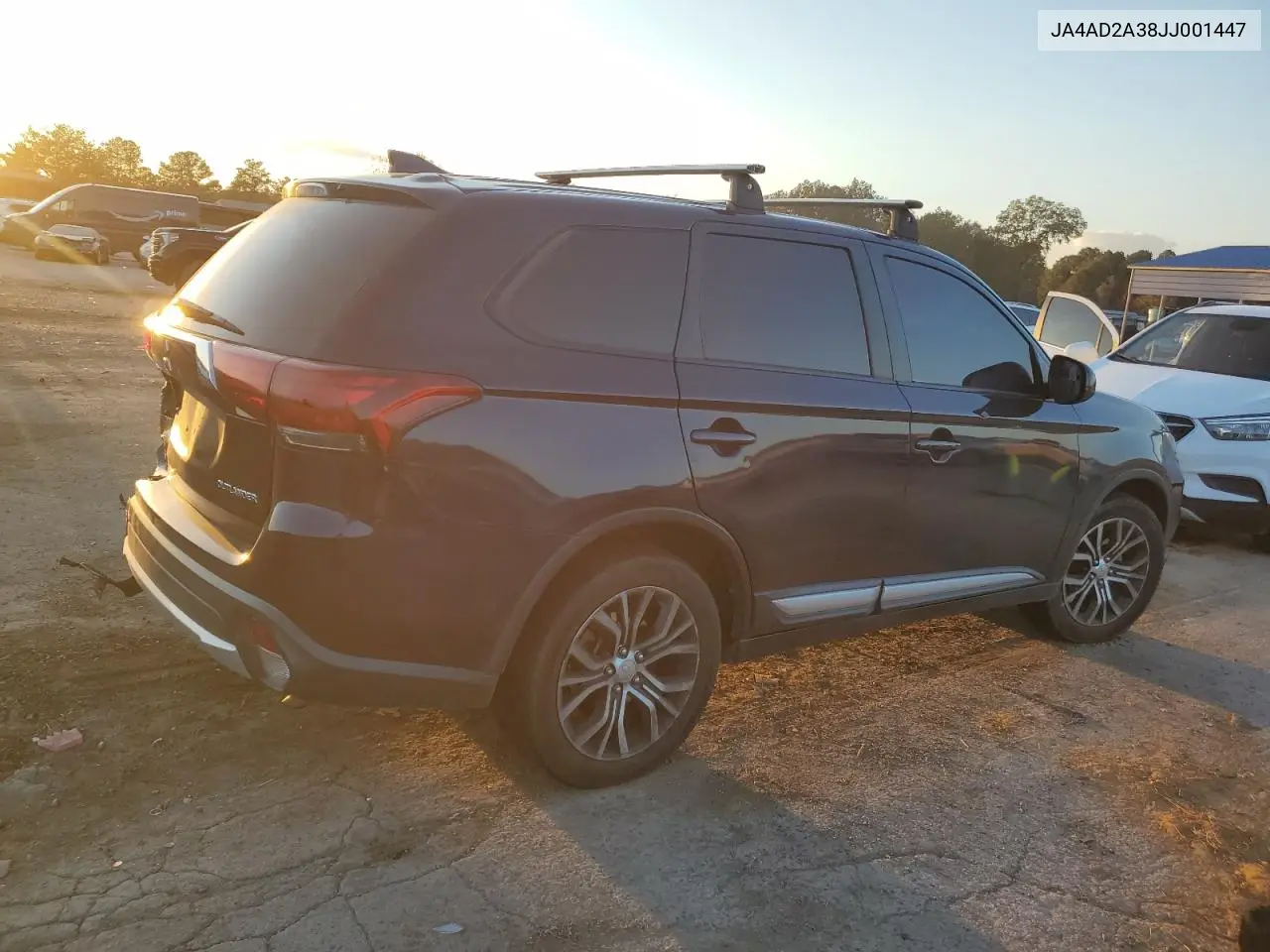 JA4AD2A38JJ001447 2018 Mitsubishi Outlander Es