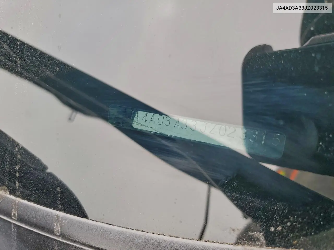 JA4AD3A33JZ023315 2018 Mitsubishi Outlander Se