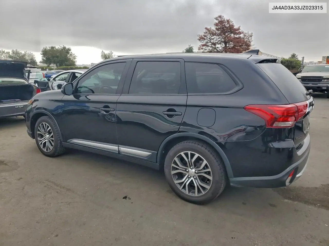 JA4AD3A33JZ023315 2018 Mitsubishi Outlander Se