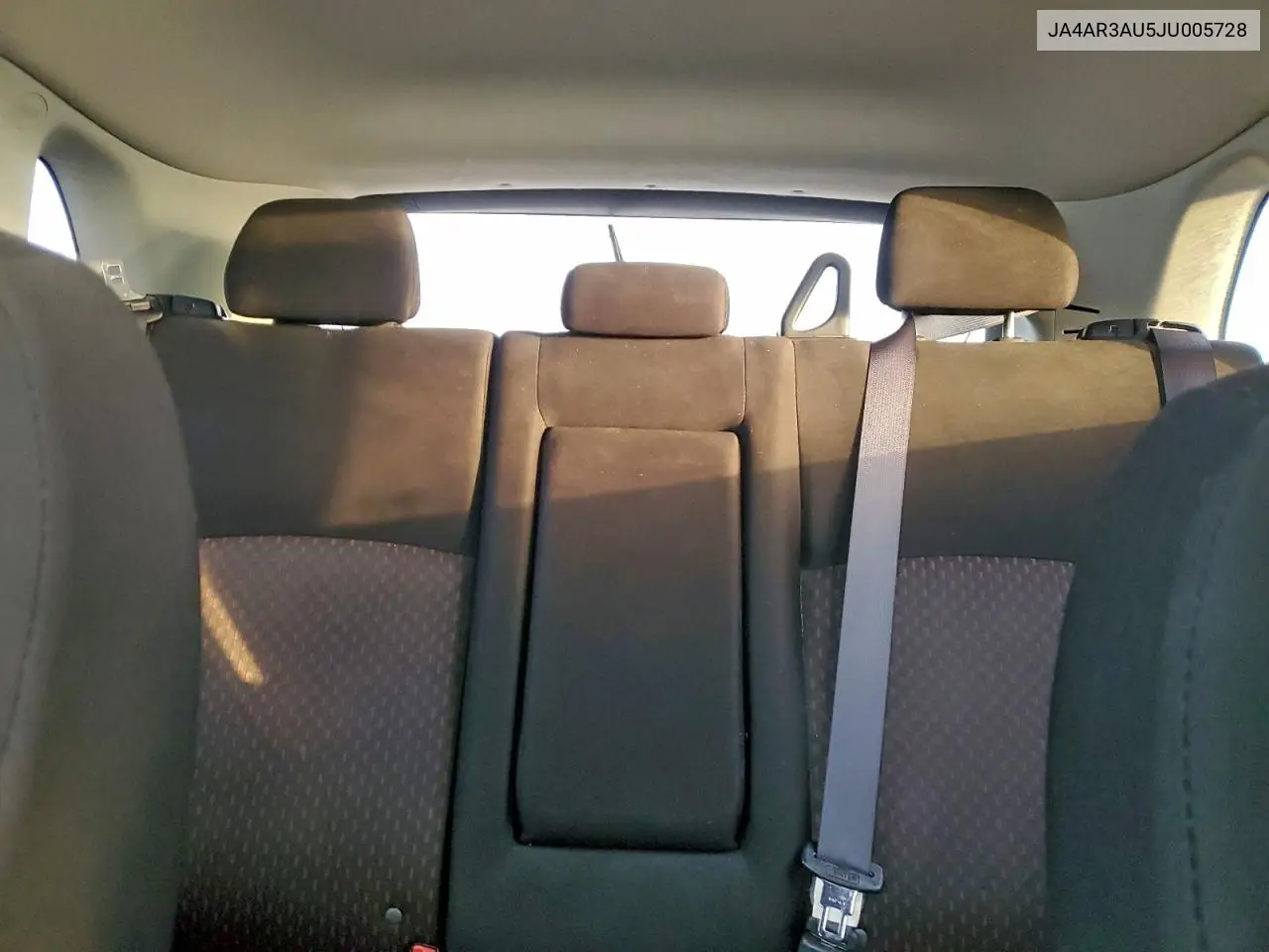 JA4AR3AU5JU005728 2018 Mitsubishi Outlander Sport Es