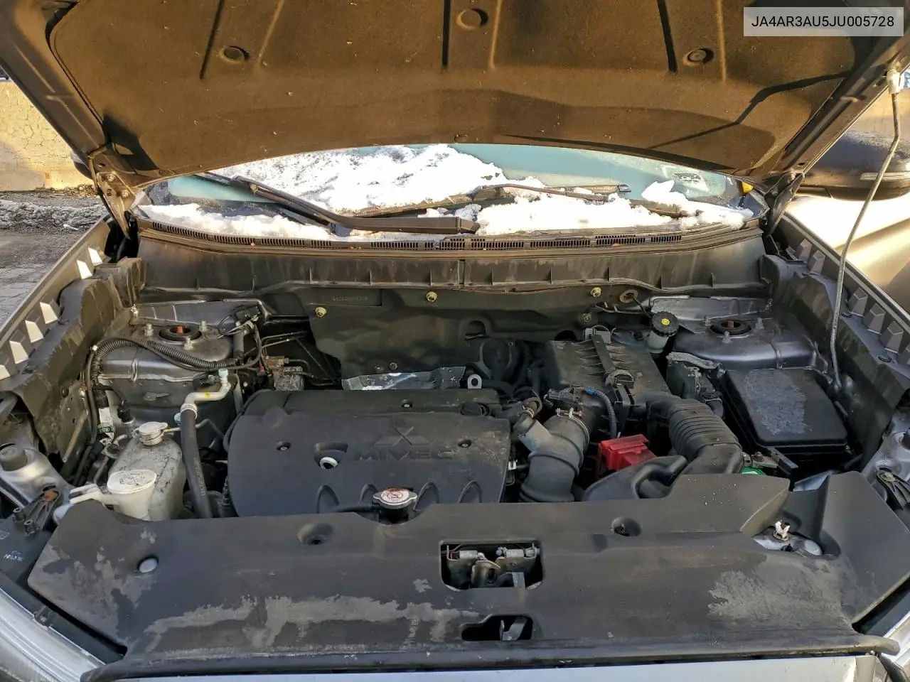 JA4AR3AU5JU005728 2018 Mitsubishi Outlander Sport Es