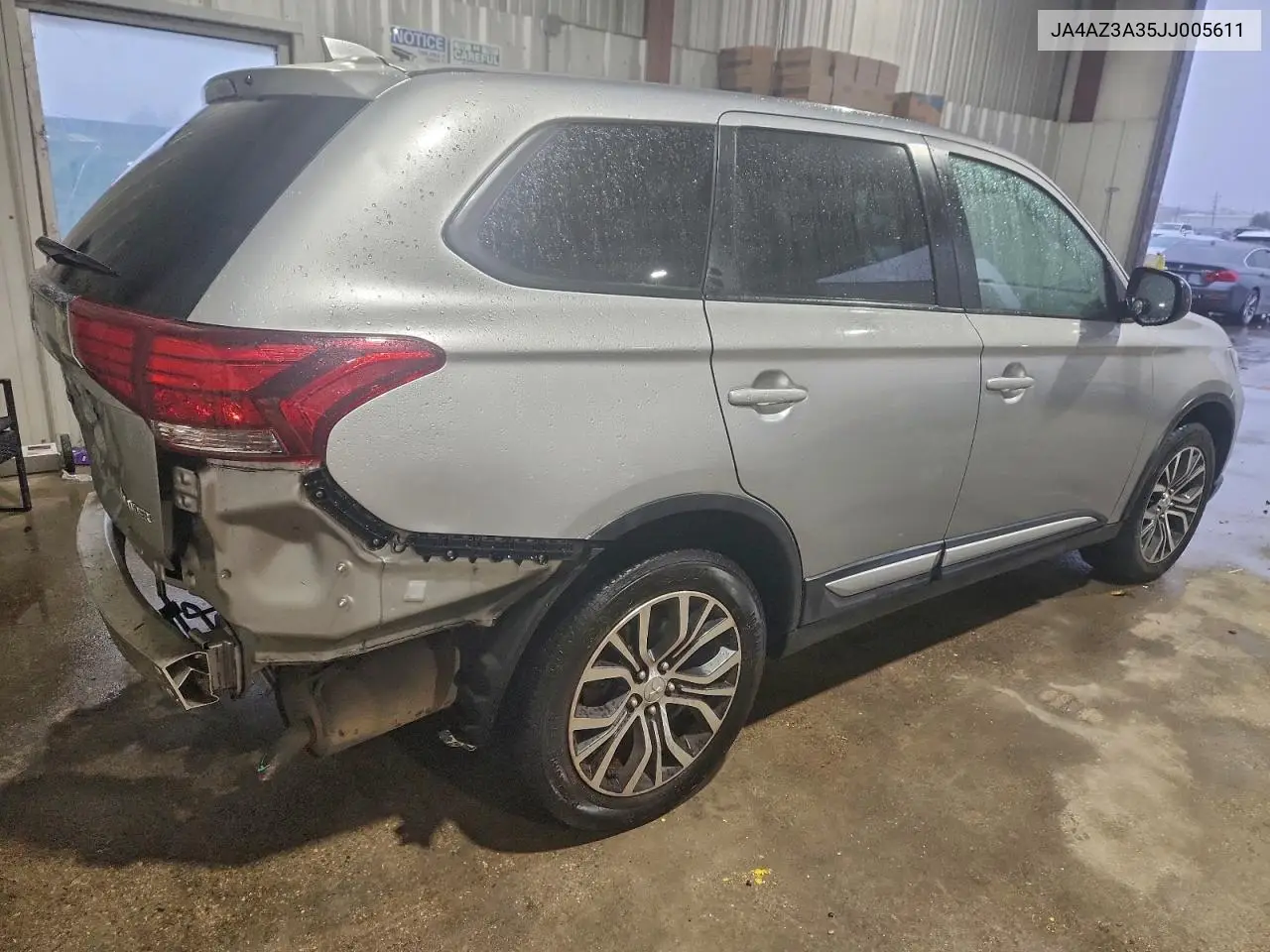 JA4AZ3A35JJ005611 2018 Mitsubishi Outlander Se
