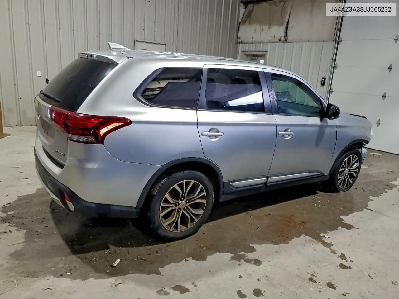 JA4AZ3A38JJ005232 2018 Mitsubishi Outlander Se