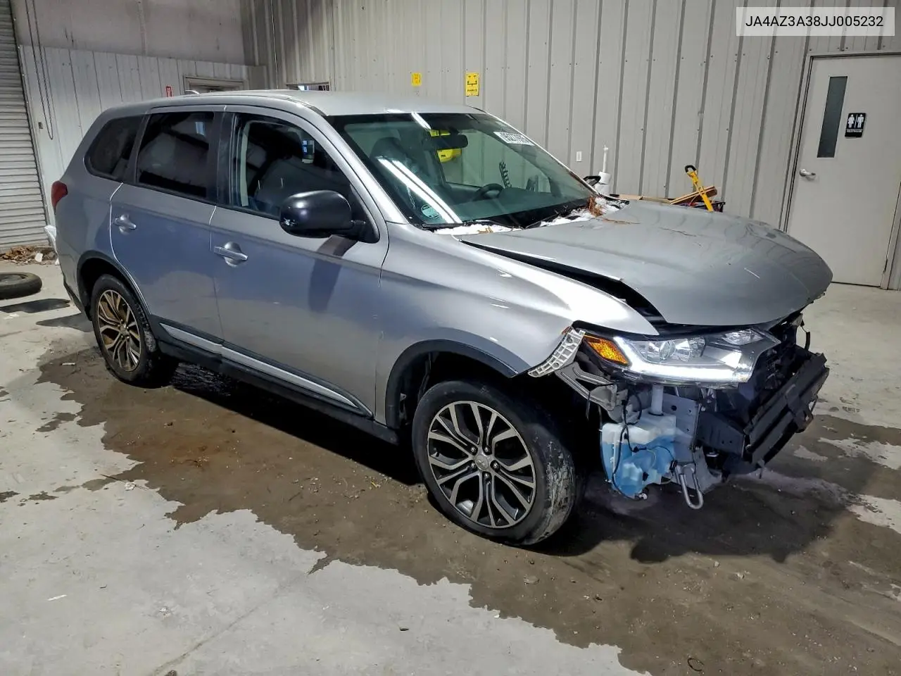 JA4AZ3A38JJ005232 2018 Mitsubishi Outlander Se