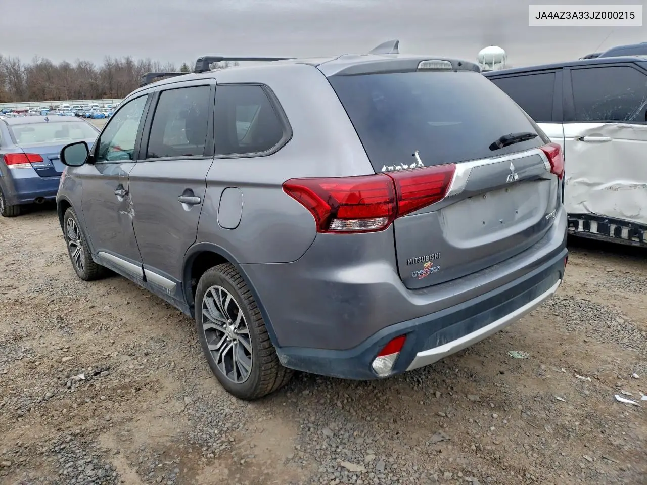 JA4AZ3A33JZ000215 2018 Mitsubishi Outlander Se