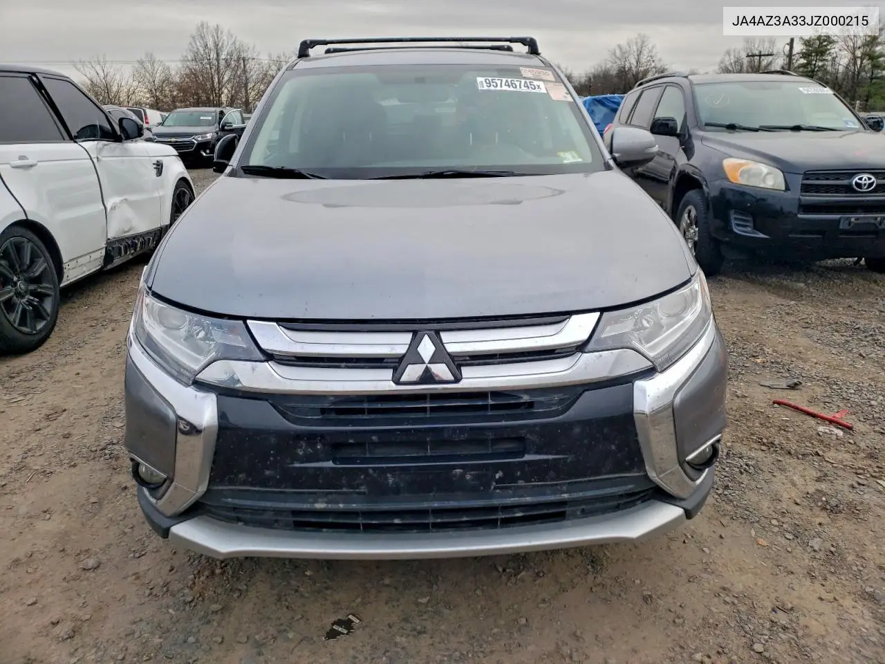 JA4AZ3A33JZ000215 2018 Mitsubishi Outlander Se