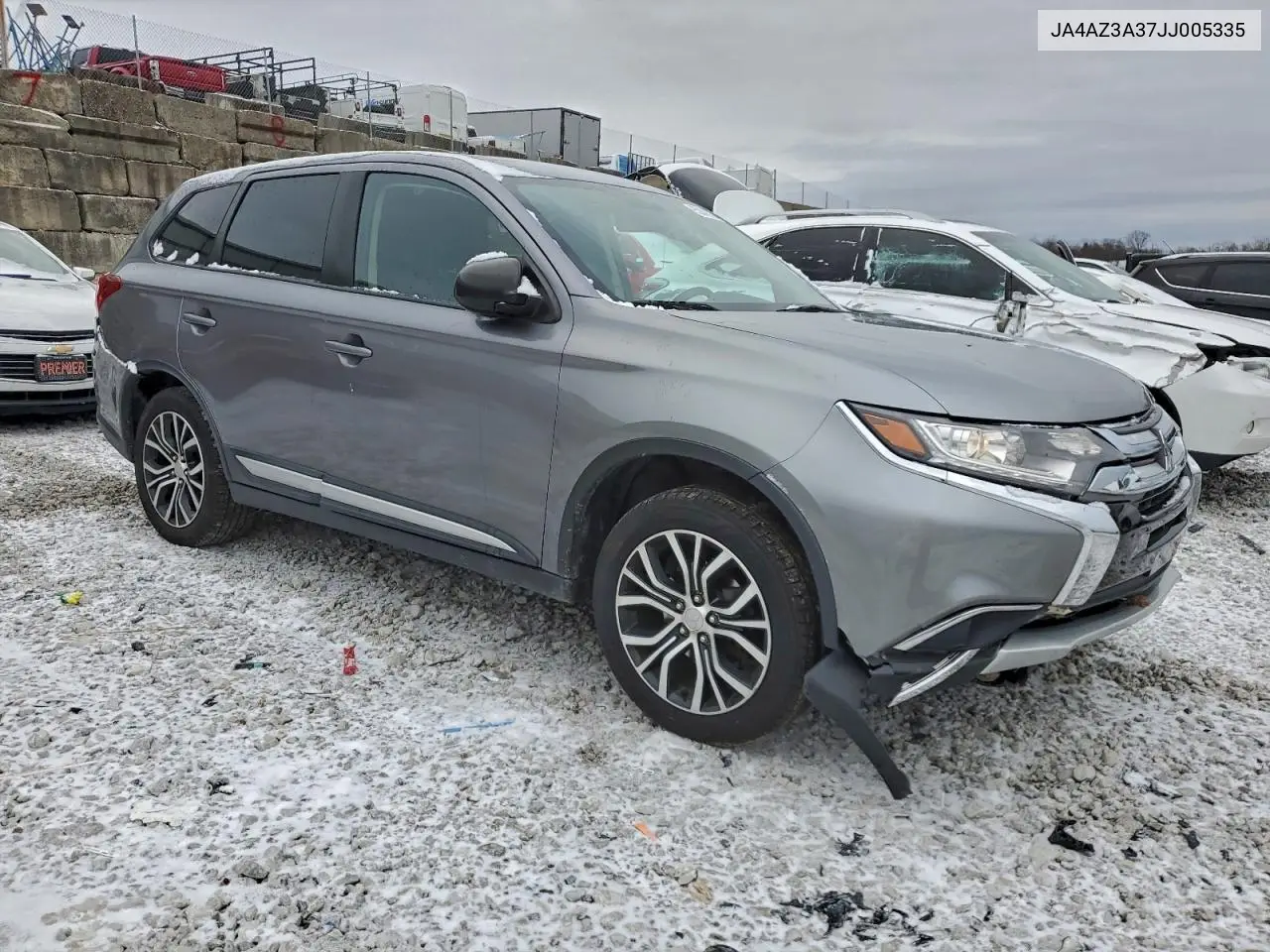 JA4AZ3A37JJ005335 2018 Mitsubishi Outlander Se