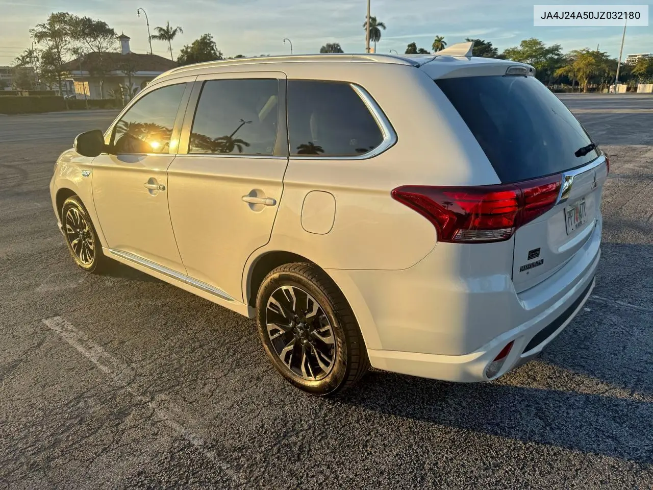 JA4J24A50JZ032180 2018 Mitsubishi Outlander Se