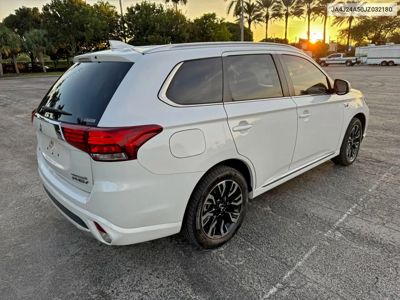 JA4J24A50JZ032180 2018 Mitsubishi Outlander Se