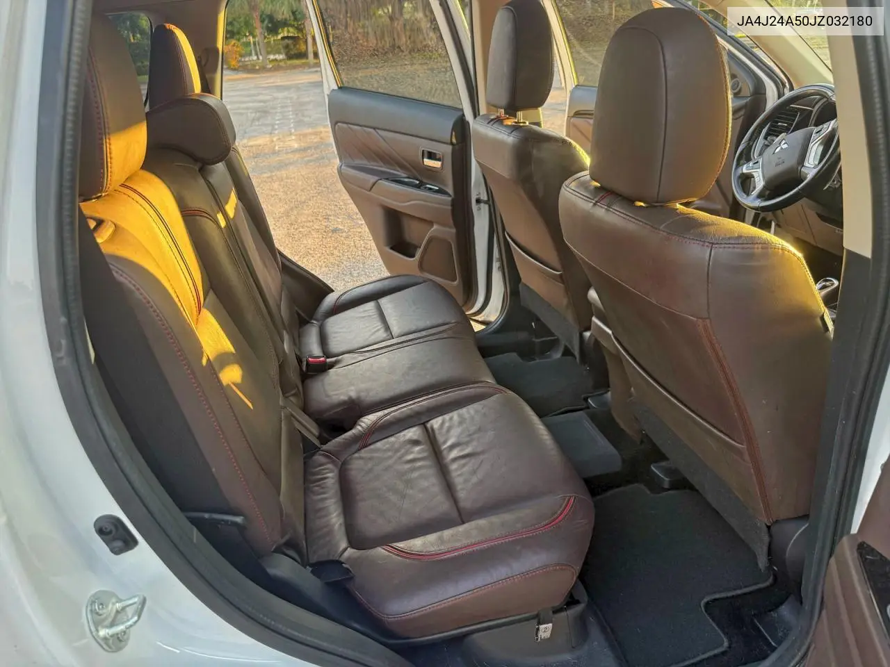 JA4J24A50JZ032180 2018 Mitsubishi Outlander Se