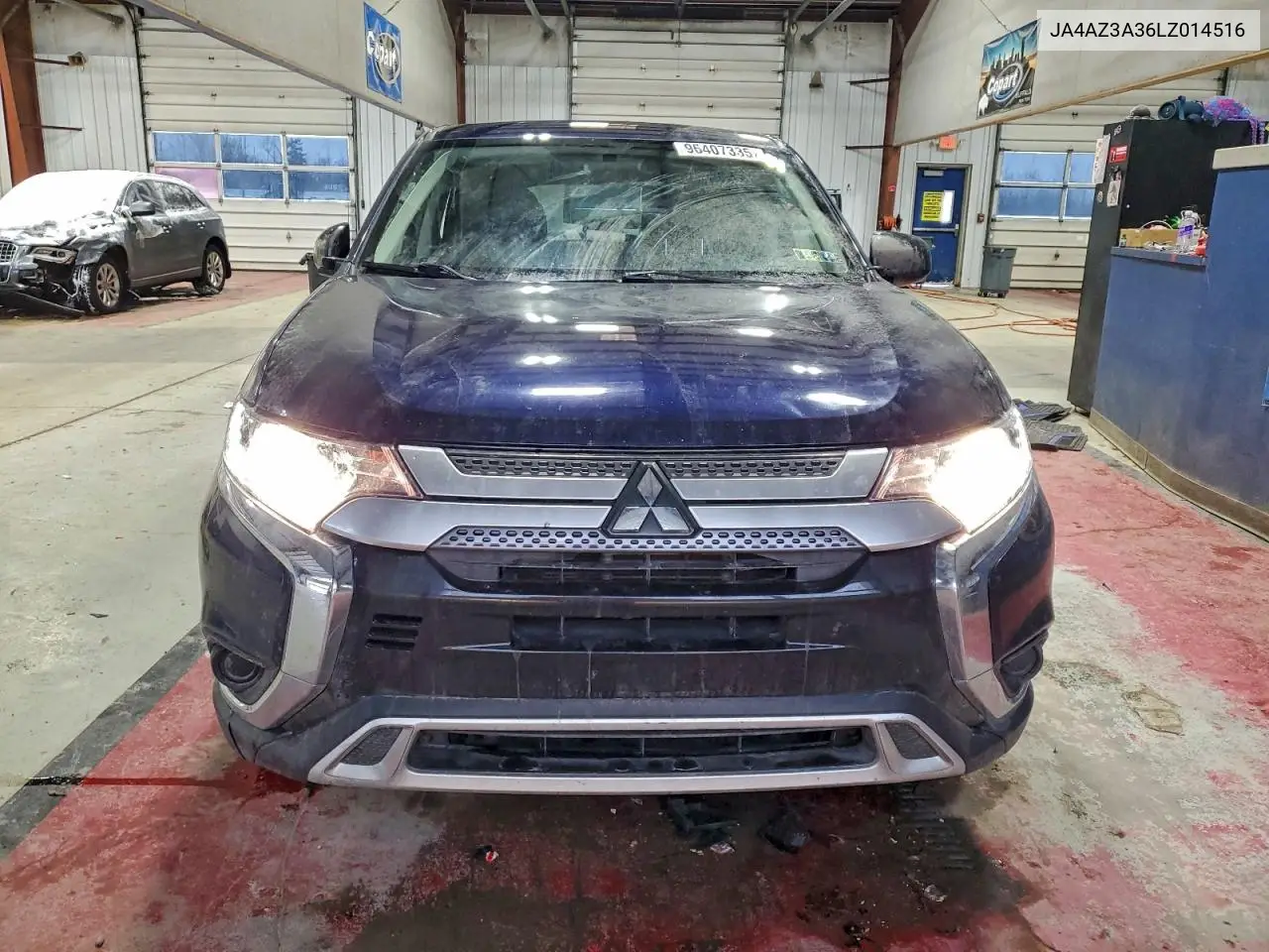 JA4AZ3A36LZ014516 2020 Mitsubishi Outlander Se