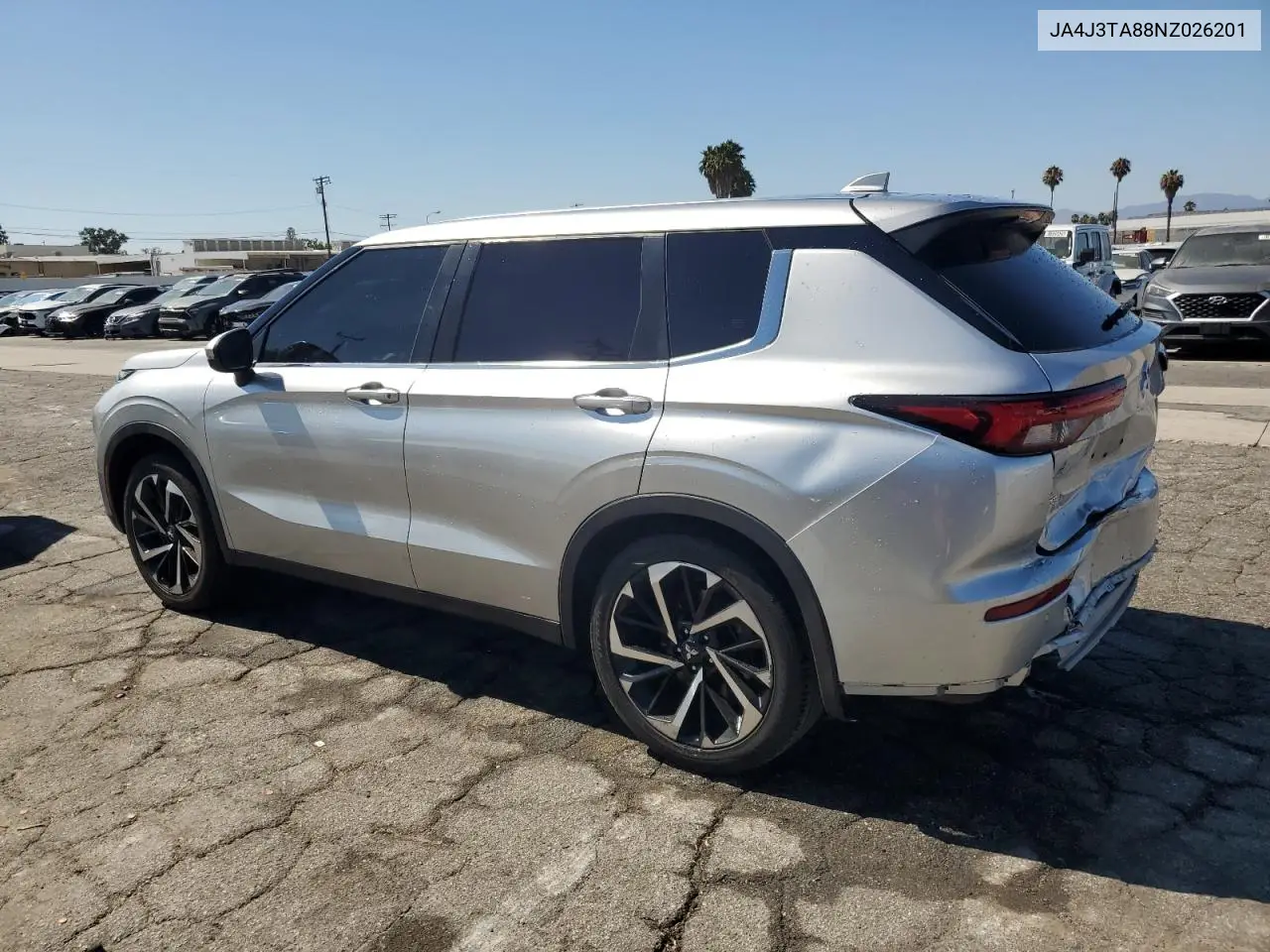 JA4J3TA88NZ026201 2022 Mitsubishi Outlander Es